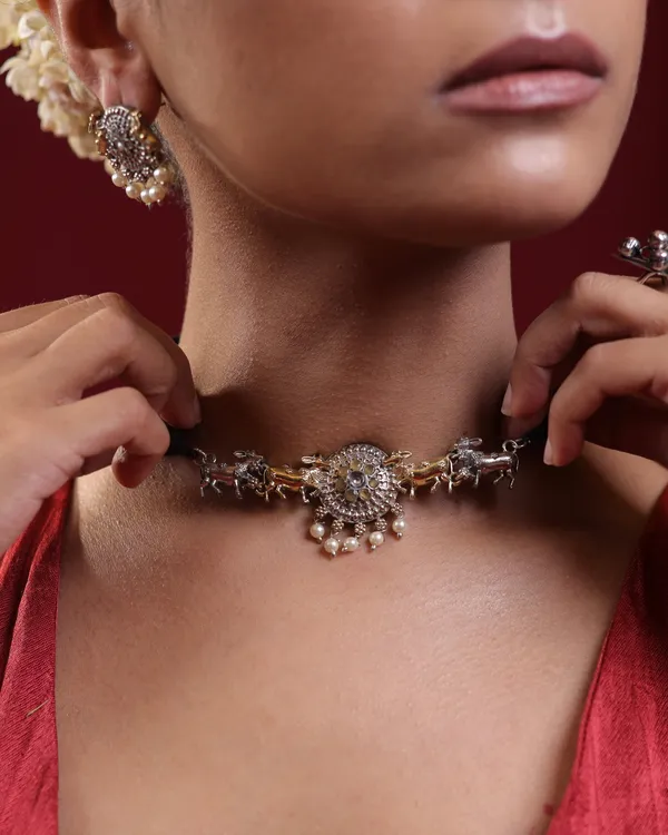 Taabir_Choker_And_Earrings_Set