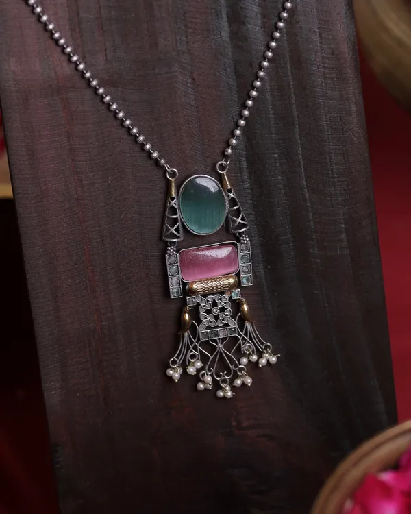 Eshra_Necklace_And_Earrings_Set
