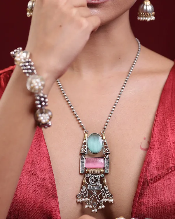 Eshra_Necklace_And_Earrings_Set