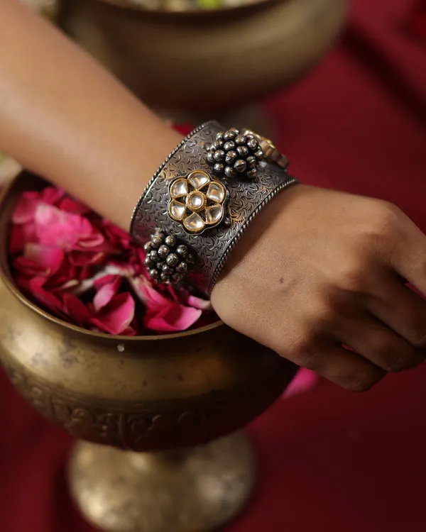 Aarohi_Cuff_Adjustable