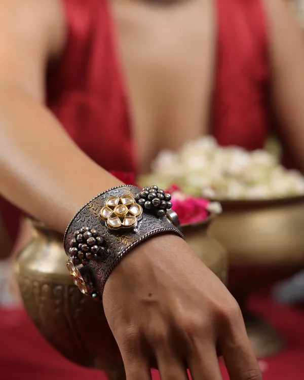 Aarohi_Cuff_Adjustable