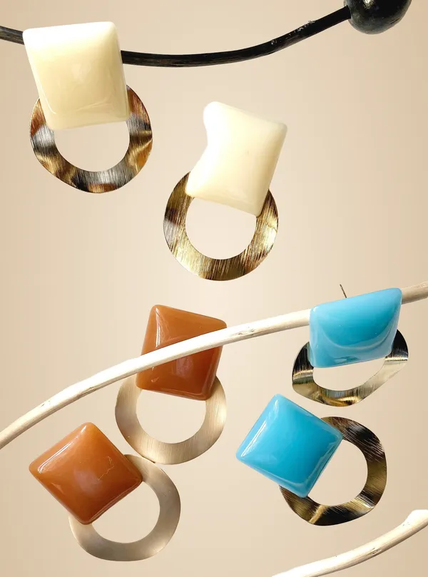 Gaia_Statement_Earrings_Brown
