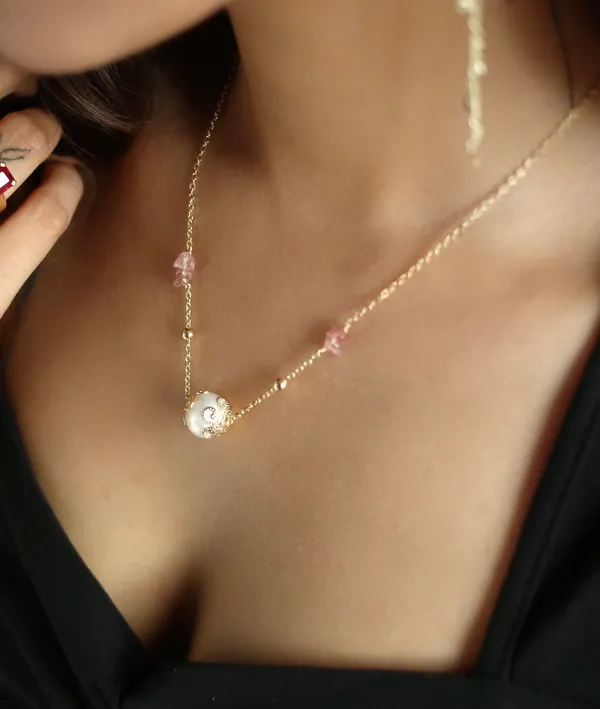 Kaia_Rose_Quartz_Pearl_Necklace
