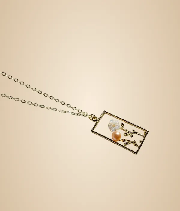 Akemi_Floral_Necklace