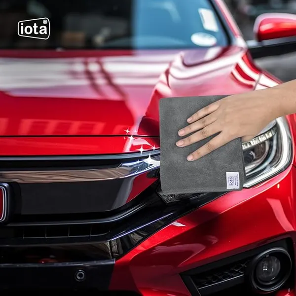 iota®_Microfiber_Cleaning_Cloth_40x40_CM_-_350_GSM_Thick_Lint_&_Streak-Free_Cloth_-_Ideal_for_Car_&_Bike_Cleaning,_Polishing,_Washing_&_Detailing_-_Automotive_Microfiber_Towels_(Pack_of_3)