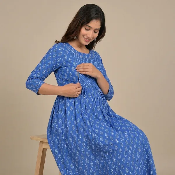 Blue_Floral_Print_Maternity_Maxi_Dress_With_3/4_Sleeves