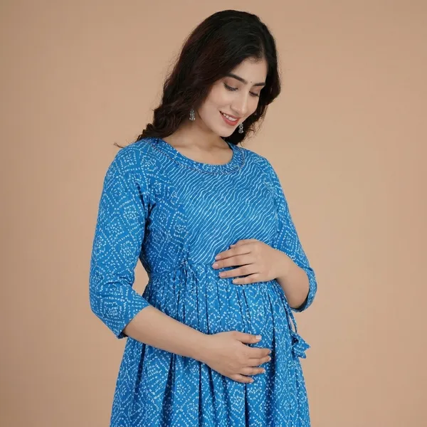 Blue_Bandhani_Print_Maternity_Dress_With_Feeding_Access