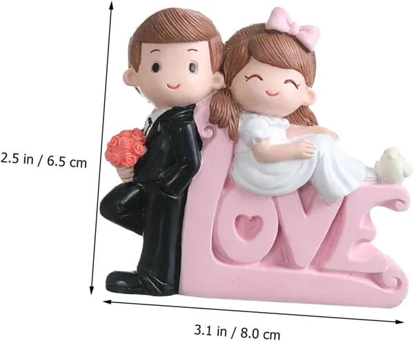 Bride_And_Groom_Love_Figurine_Wedding_Cake_Topper