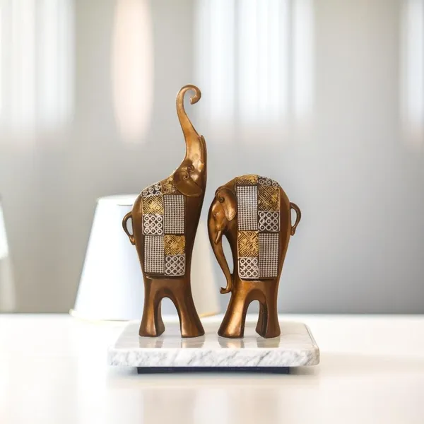 Decorative_Golden_Elephant_Figurine_Set_With_Mosaic_Pattern