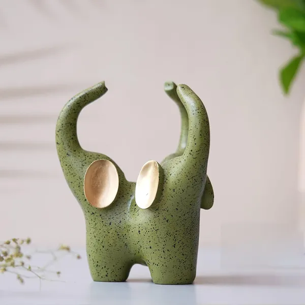 Green_Ceramic_Bull_Ring_Holder_With_Gold_Accents