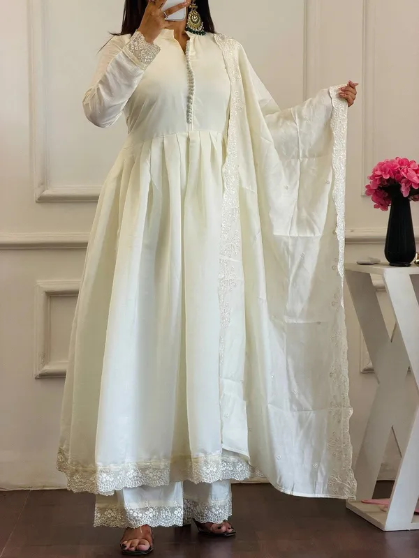 Party_Wear_Look_Gown_Full_Sleeve_Roman_Silk_Embroidery_Work