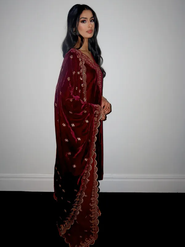 Wine_Velvet_Embroidered_Kurta_Set_For_Women