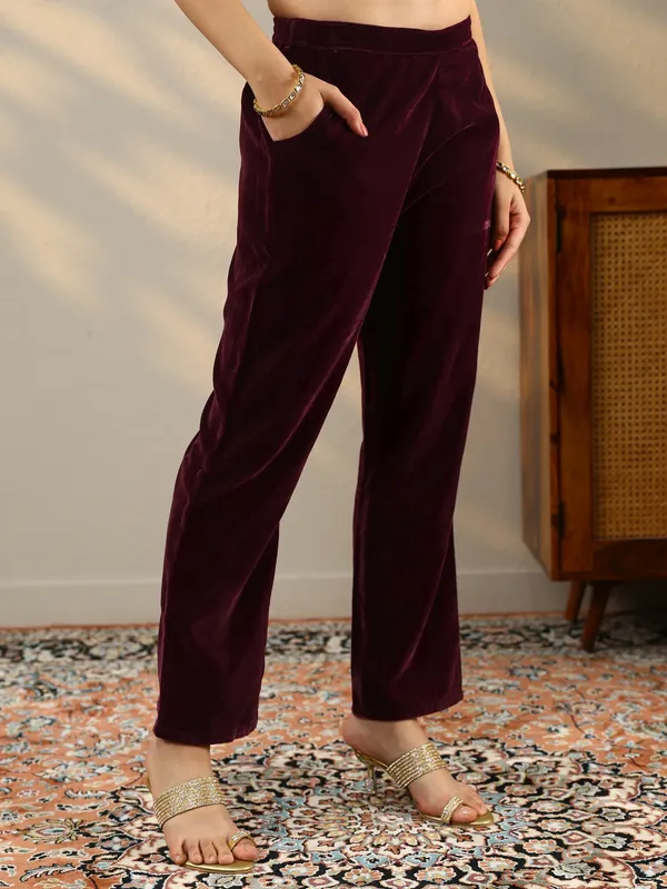 Wine_Velvet_Embroidered_Kurta_Set_For_Women