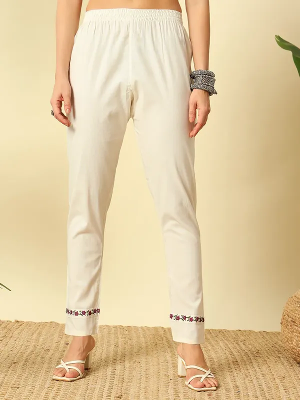 Ivory_Khadi_Cotton_Thread_Embroidered_Kurta_With_Pant_Dupatta_For_Women