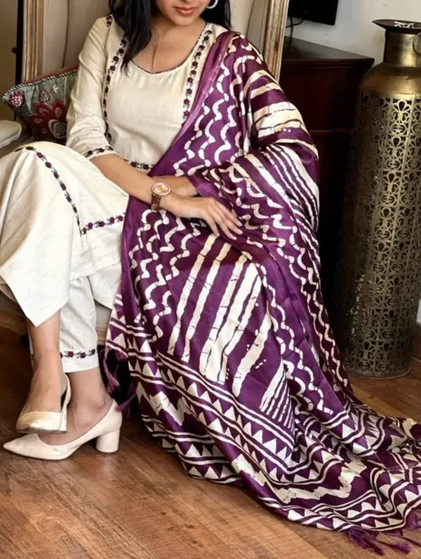 Ivory_Khadi_Cotton_Thread_Embroidered_Kurta_With_Pant_Dupatta_For_Women