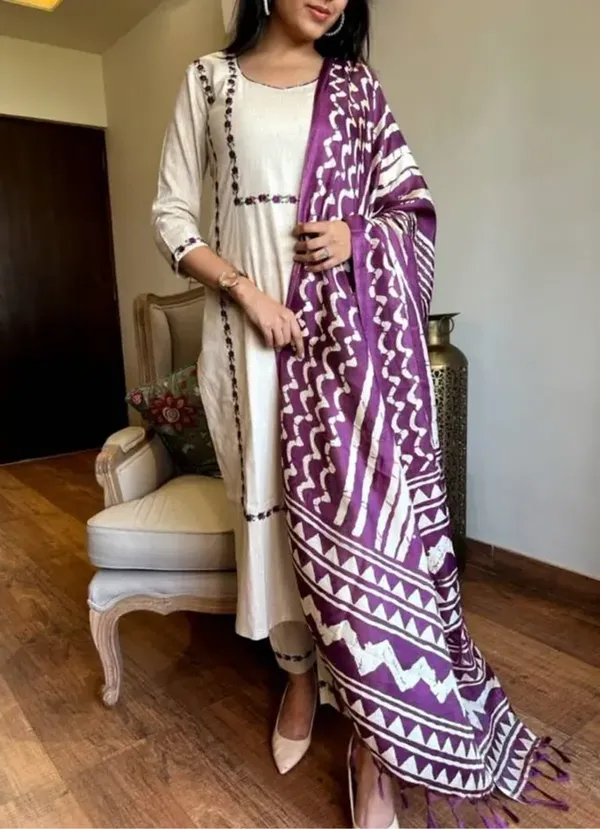 Ivory_Khadi_Cotton_Thread_Embroidered_Kurta_With_Pant_Dupatta_For_Women