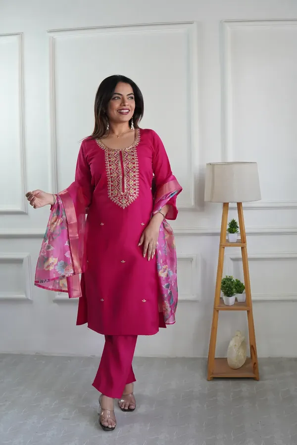 Rani_Pink_Roman_Silk_Embroidered_Kurta_With_Pant_Floral_Organza_Dupatta_For_Women