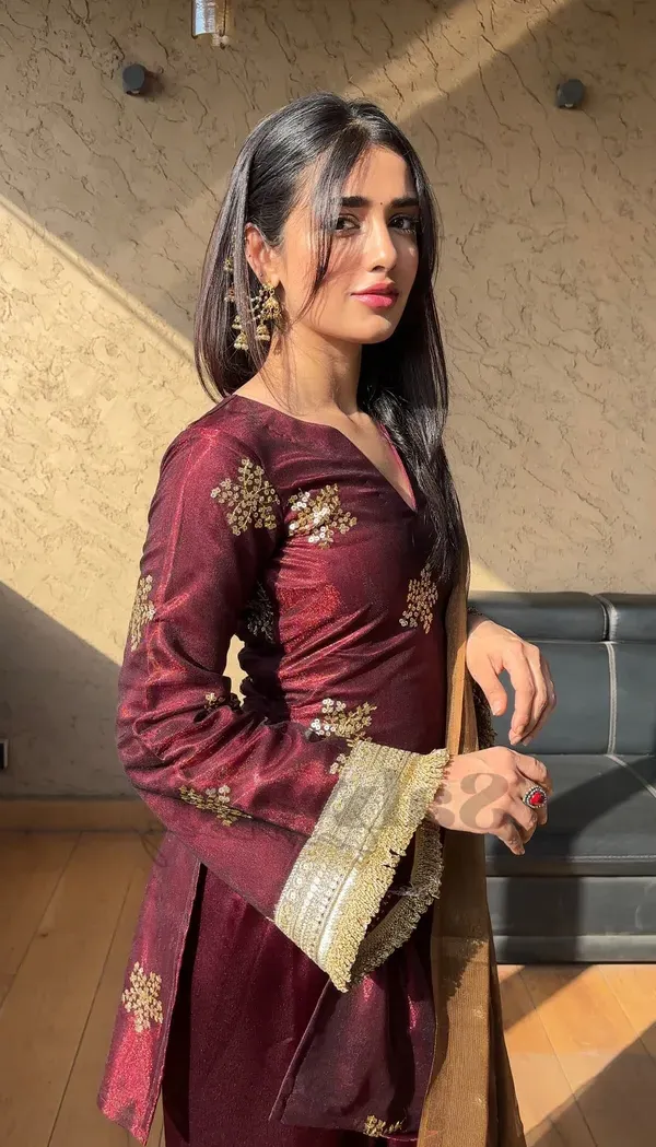 Maroon_Festive_Natural_Crepe_Silk_Embroidered_Kurta_Palazzo_Dupatta_For_Women