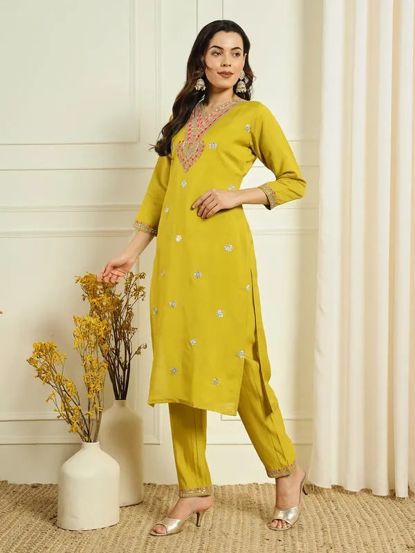 Lemon_Roman_Silk_Thread_Embroidered_Kurta_With_Pant_Dupatta_For_Women