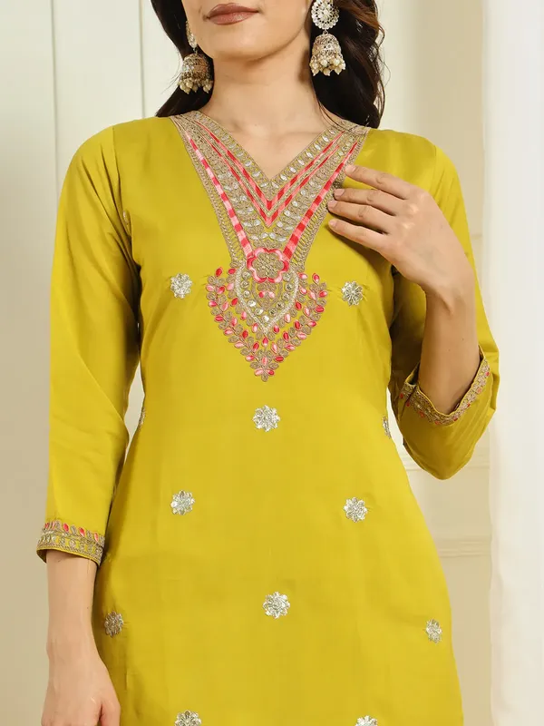 Lemon_Roman_Silk_Thread_Embroidered_Kurta_With_Pant_Dupatta_For_Women