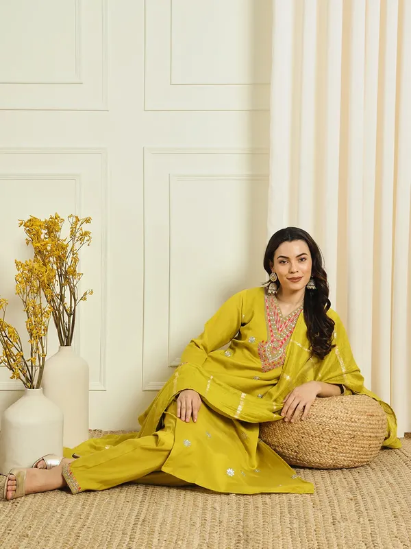 Lemon_Roman_Silk_Thread_Embroidered_Kurta_With_Pant_Dupatta_For_Women