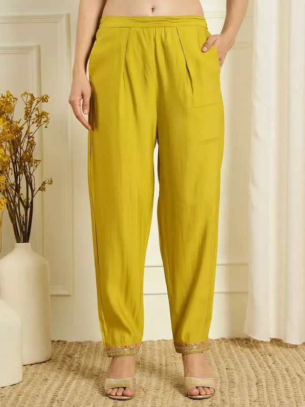 Lemon_Roman_Silk_Thread_Embroidered_Kurta_With_Pant_Dupatta_For_Women