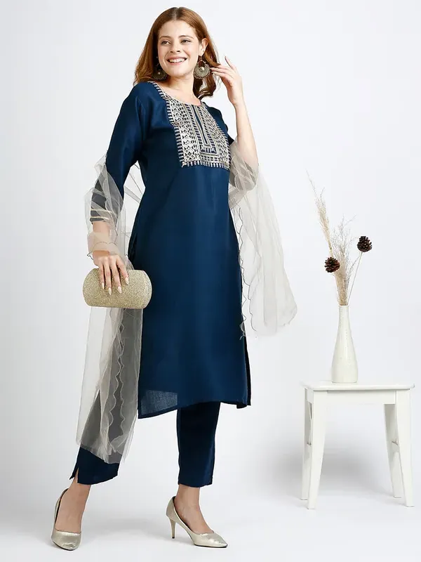 Rama_Cotton_Blend_Thread_Embroidered_Kurta_With_Pant_Dupatta_For_Women