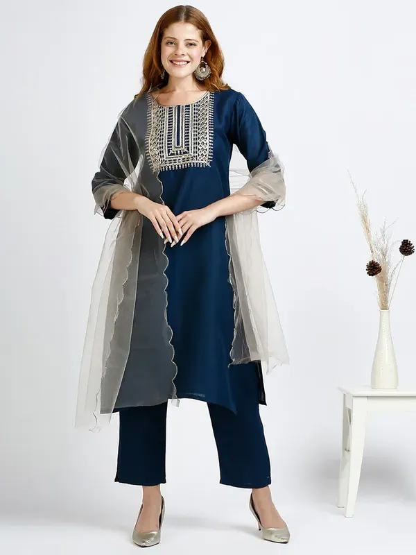 Rama_Cotton_Blend_Thread_Embroidered_Kurta_With_Pant_Dupatta_For_Women
