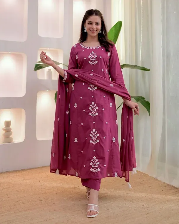 Pink_Rayon_Slub_Embroidered_Kurta_With_Pant_Chanderi_Dupatta_For_Women