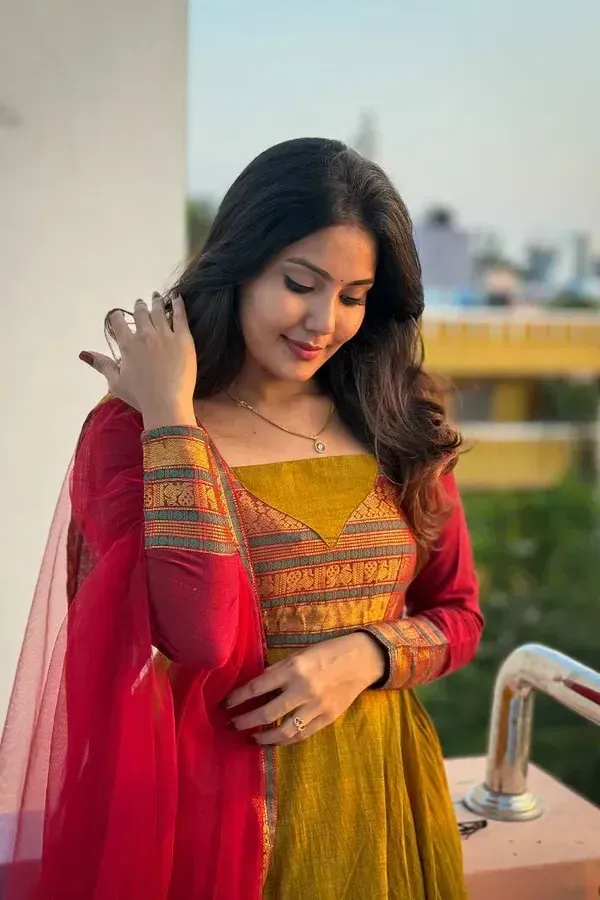 Olive_Mustard_Vichitra_Silk_Jacquard_Woven_Anarkali_Kurta_With_Soft_Net_Dupatta_For_Women