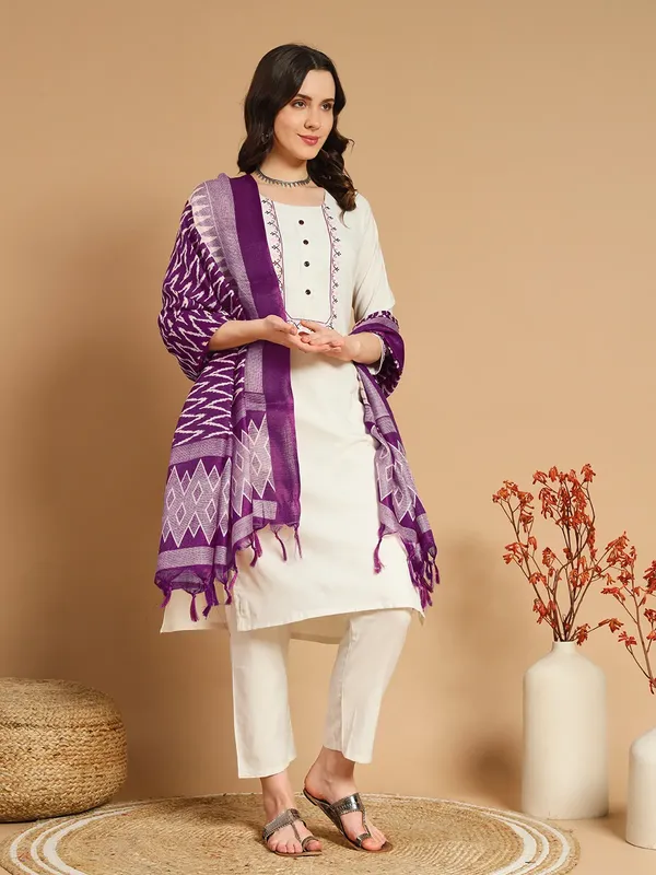 Ivory_Purple_Khadi_Cotton_Embroidered_Kurta_With_Pant_Dupatta_For_Women