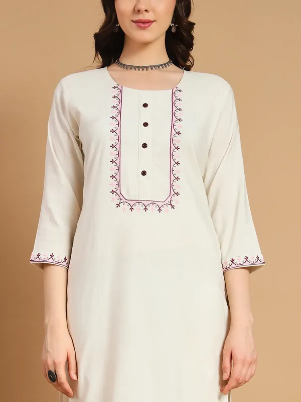 Ivory_Purple_Khadi_Cotton_Embroidered_Kurta_With_Pant_Dupatta_For_Women