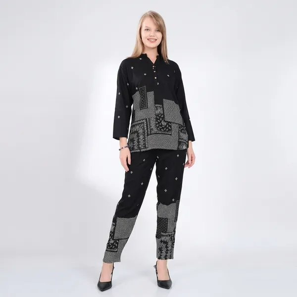 Black_Queen_Premium_Rayon_Night_Suit_Set_For_Women