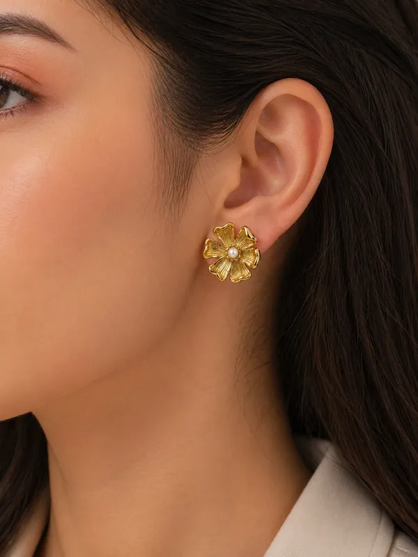 Gold_Toned_Brass_Flower_Stud_Earrings_With_Pearl_Centre