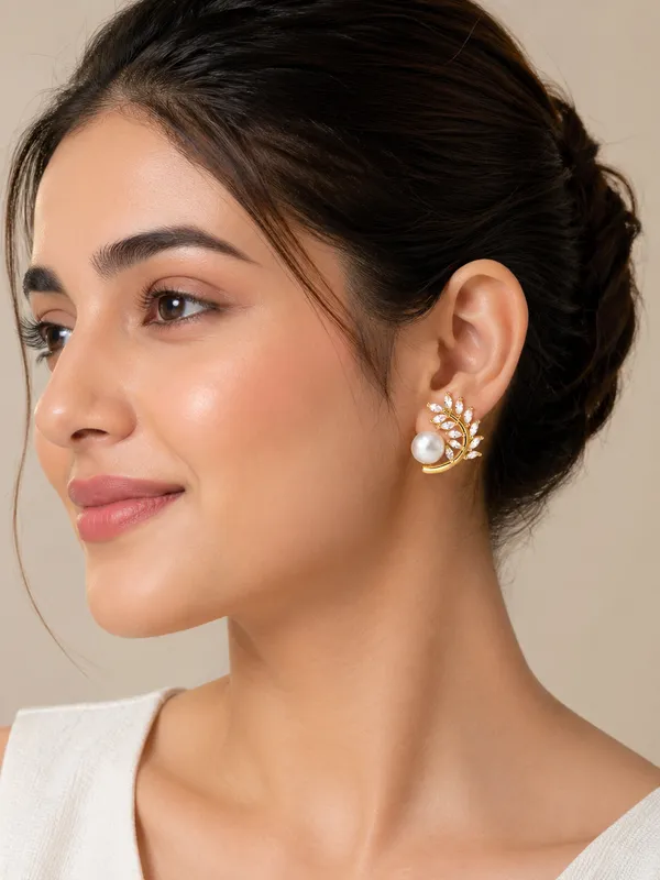 Golden_Pearl_Stud_Earrings_With_Crystal_Embellishments