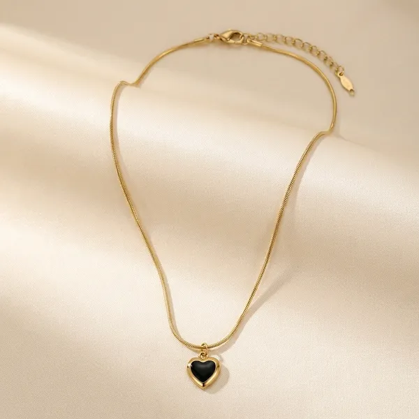 Heart_Pendant_Gold_Toned_Brass_D_Chain_Necklace