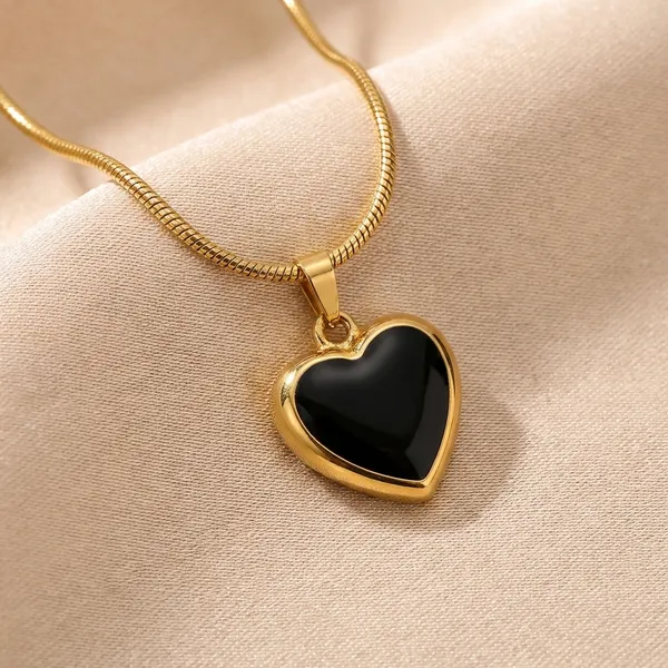 Heart_Pendant_Gold_Toned_Brass_D_Chain_Necklace