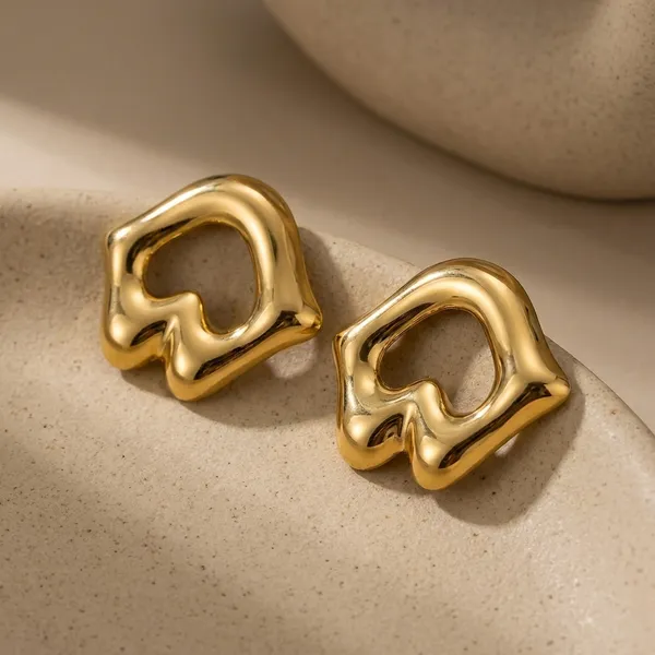 Gold_Toned_Brass_Heart_Shaped_Stud_Earrings