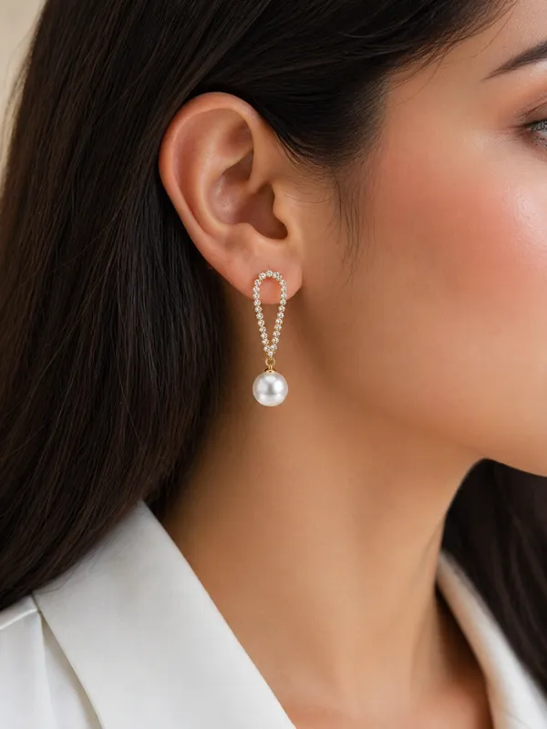 Elegant_Pearl_Drop_Earrings_With_Crystal_Embellishments