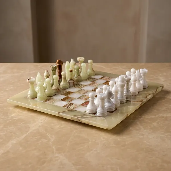 Handcrafted_Marble_Chess_Set_With_Wooden_Base
