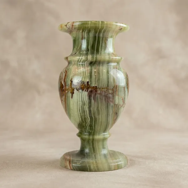 Decorative_Green_Onyx_Marble_Vase_With_Natural_Striped_Pattern
