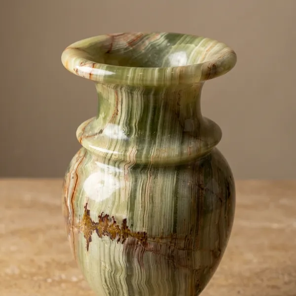 Decorative_Green_Onyx_Marble_Vase_With_Natural_Striped_Pattern