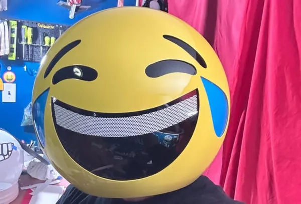 Laughing_Emoji_Mascot_Costume_-_Full_Body_Yellow_Smiley_Face_Character_Suit