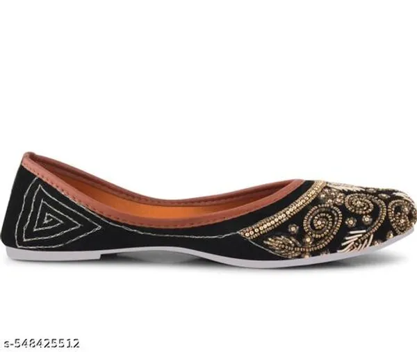Black_Synthetic_Leather_Jutti_For_Women