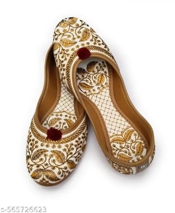 White_Synthetic_Leather_Jutti_For_Women