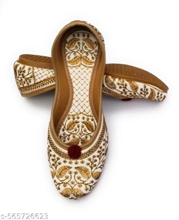 White_Synthetic_Leather_Jutti_For_Women