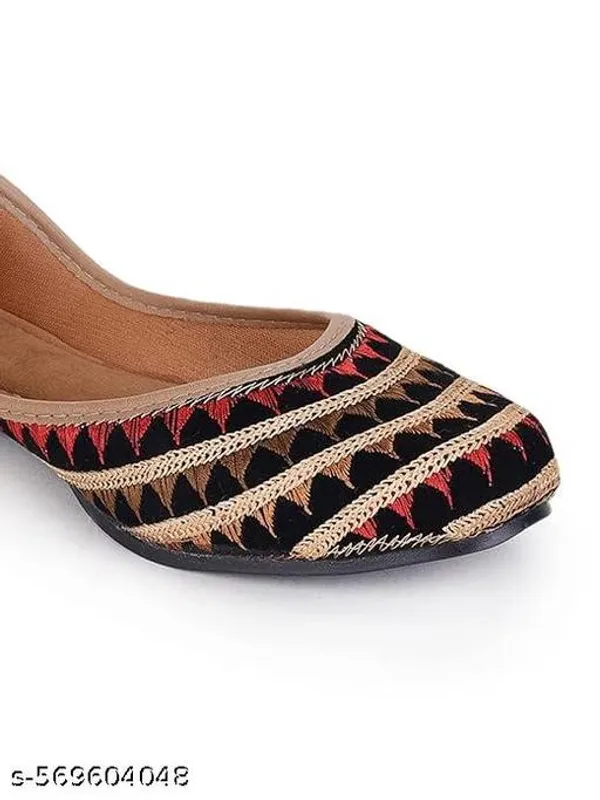 Black_Synthetic_Leather_Jutti_For_Women