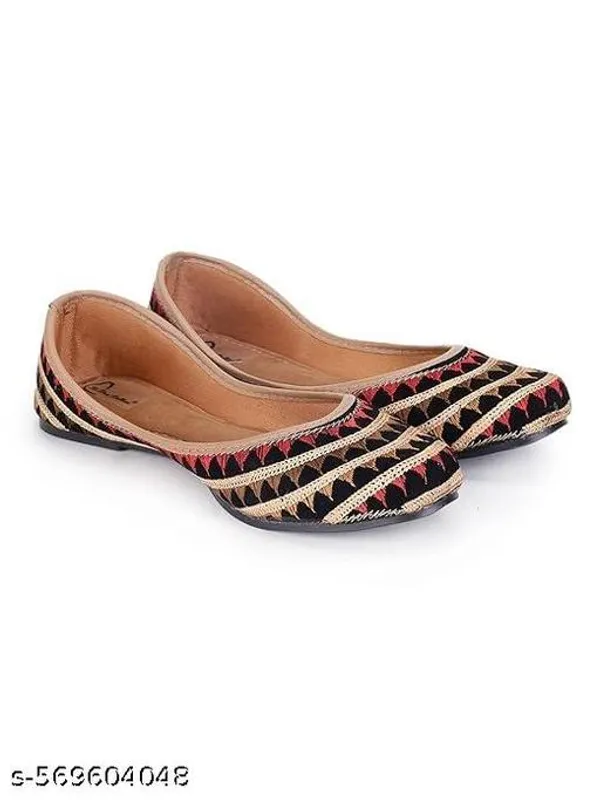 Black_Synthetic_Leather_Jutti_For_Women