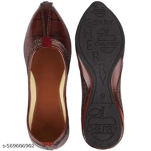 Black_Synthetic_Leather_Jutti_For_Women