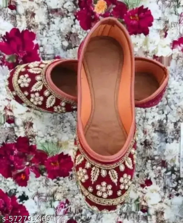 Maroon_Synthetic_Leather_Jutti_For_Women